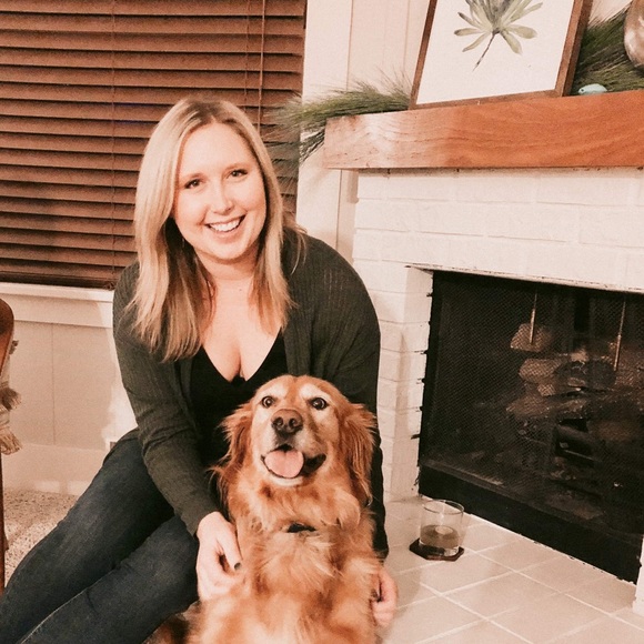 Meet your Posher, Nicole - Picture 1 of 1